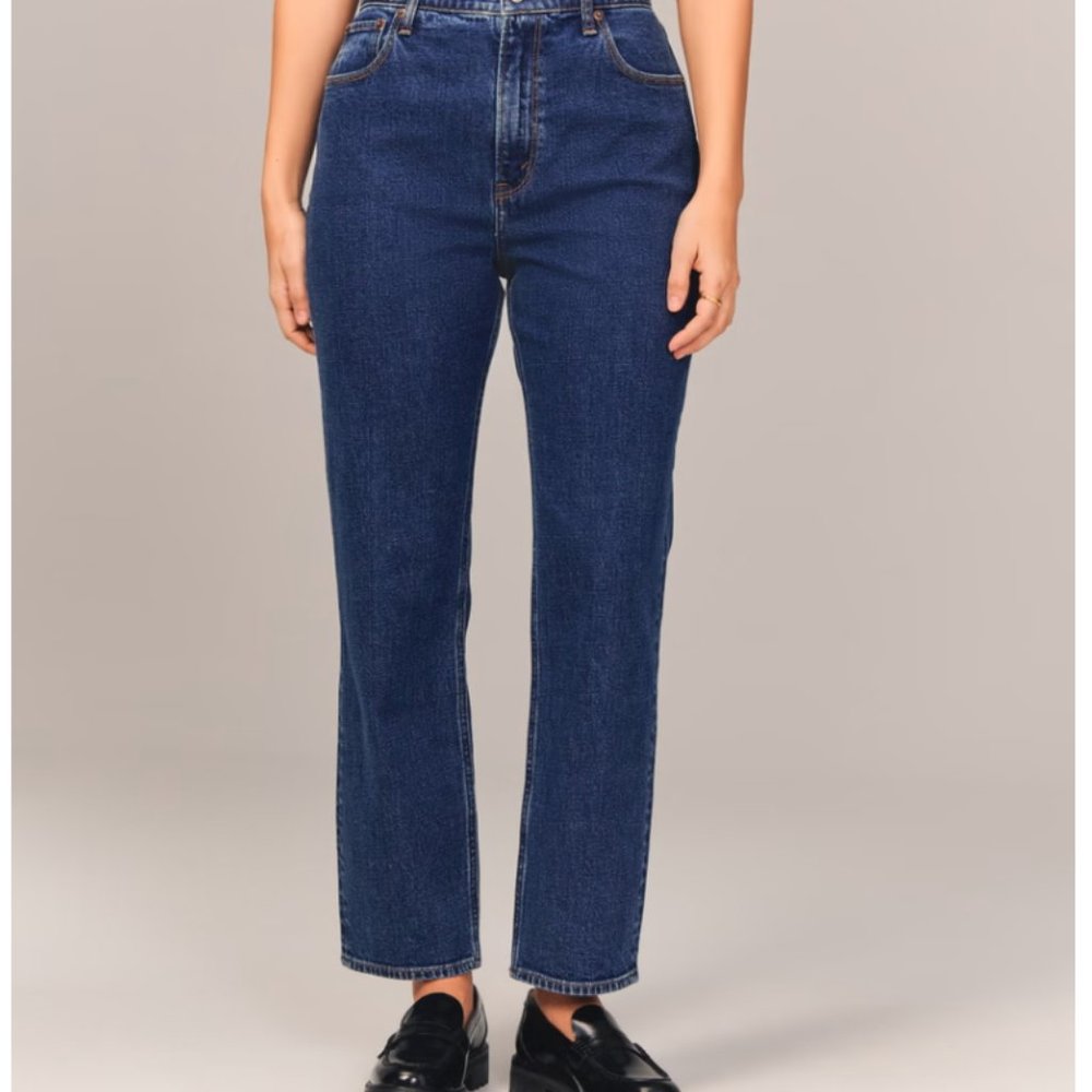 Abercrombie & Fitch Curve Love Ultra High Rise Ankle Straight Jean